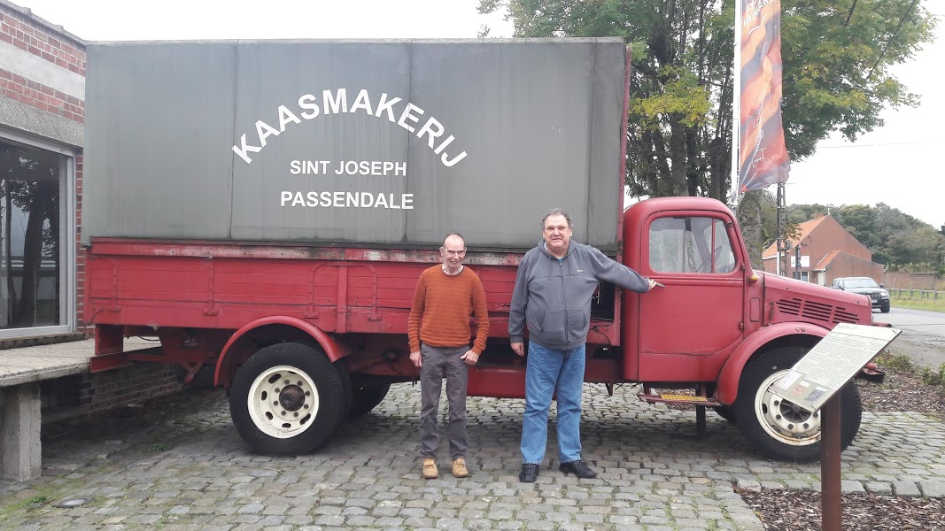 bezoek kaasmakerij Passendaele begeleide vakanties voor mensen met beperking